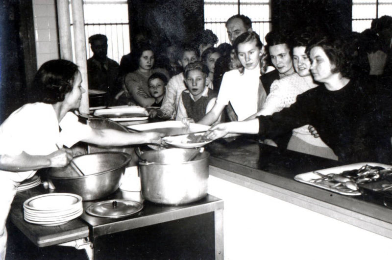 Walnut refugee camp lunch